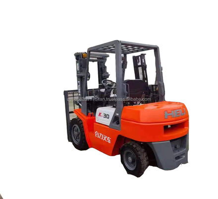 Tiendas de materiales de construcción TCM Heli K30 carretilla elevadora con y gran rendimiento máquina usada