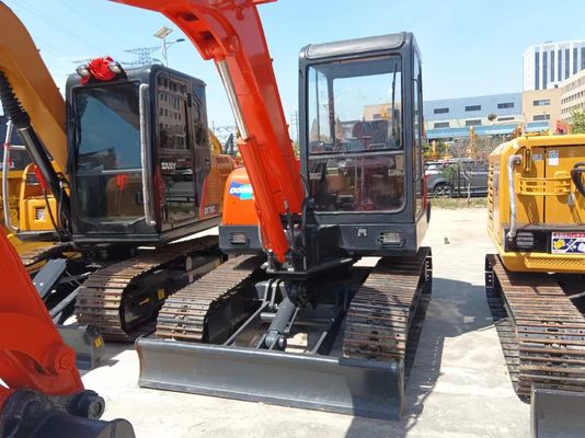 Excavadora Doosan DH55 5.5TON con cilindro hidráulico original y horas de trabajo bajas