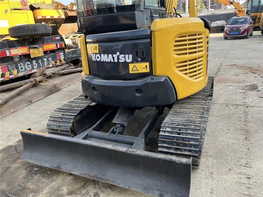 Excavadora Komatsu PC50 de segunda mano con buen rendimiento y 5000 KG de peso de la máquina