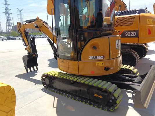 Excavadora con válvula hidráulica original CAT 303.5 Japón para la venta Capacidad de cubo de 0,2M3