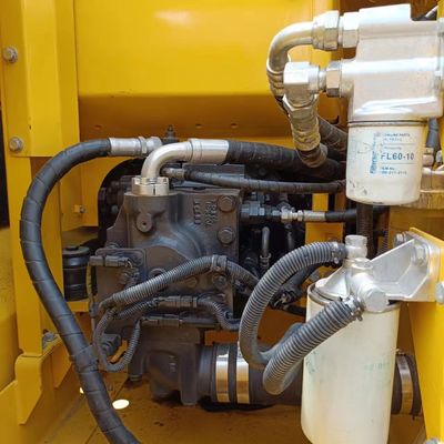Gran excavadora Komatsu PC130 de 13 toneladas de segunda mano con cilindro hidráulico original