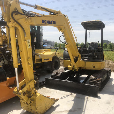 Excavadora Komatsu PC40 de 2016 en buen estado y utilizada para sus proyectos de construcción
