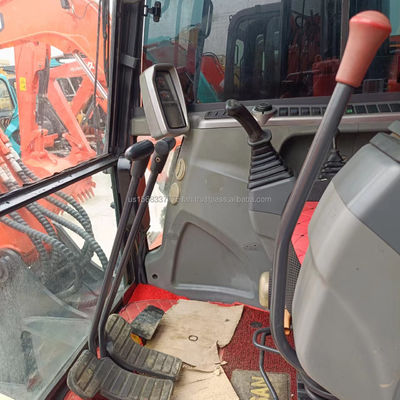Excavadora DOOSAN DX60 con excelente eficiencia y buen rendimiento a un precio asequible