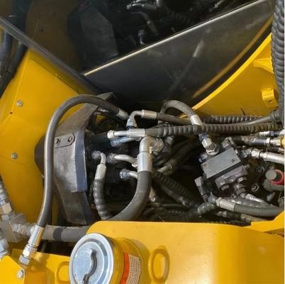 Excavadora Komatsu PC70 con cilindro hidráulico original y peso de la máquina de 7000 KG
