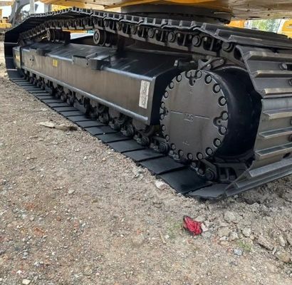 Excavadora Komatsu de 24 toneladas con 119 kW de potencia y válvula hidráulica original a un precio asequible