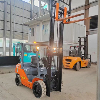 Toyota 8F30 Camioneta eléctrica Usada Máquina diesel razonable para tiendas de materiales de construcción
