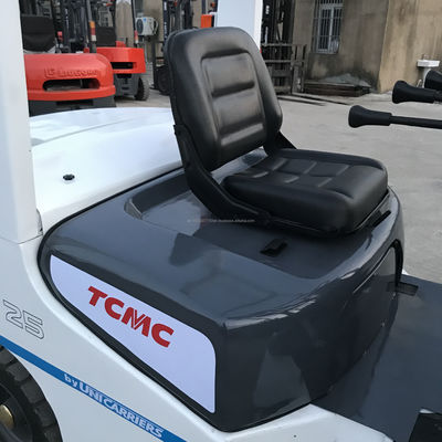 2.5 toneladas de carretilla elevadora TCM con bomba hidráulica original fabricada en el mercado japonés