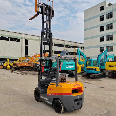 Camioneta elevadora TCM 3 toneladas Camión elevadora de segunda mano en Japón con 45 kW y 0-2000 horas de trabajo