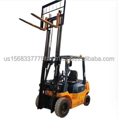 Toyota FD50 carretilla elevadora con excelente estado y peso de operación de 3 toneladas en stock