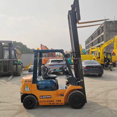 Toyota FD50 carretilla elevadora con excelente estado y peso de operación de 3 toneladas en stock