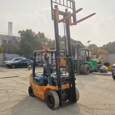 Toyota FD50 carretilla elevadora con excelente estado y peso de operación de 3 toneladas en stock