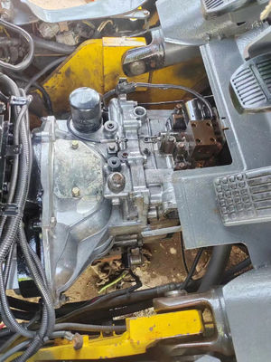 Horas de trabajo bajas Camión elevador Komatsu de 3 toneladas con válvula hidráulica original en Japón