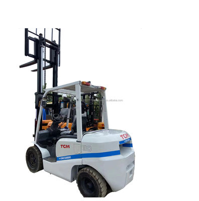 Camión elevador TCM Usado 30 con motor diesel de gran rendimiento
