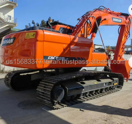 Doosan DX225 Excavadora de 25 toneladas Maquinaria de construcción usada con años de experiencia