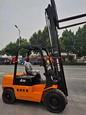 Potente Hangzhou A30 motor diesel elevadora elevadora de horquilla Excelente rendimiento y para la máquina usada