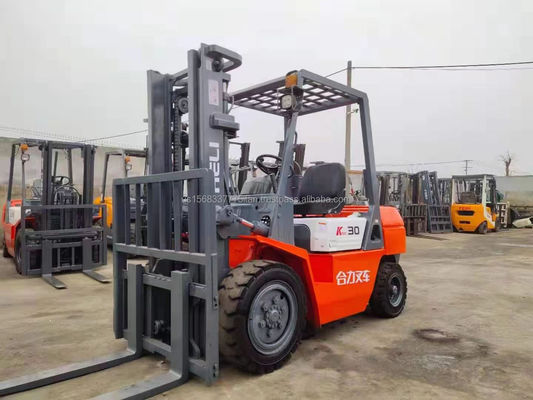 Tiendas de materiales de construcción TCM Heli K30 carretilla elevadora con y gran rendimiento máquina usada
