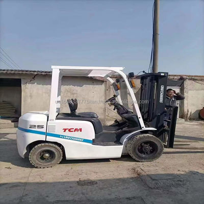 TCM 25 Máquina usada para carretillas elevadoras con motor diesel y rendimiento potente de TCM
