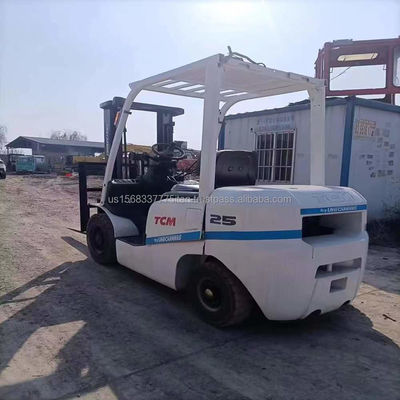 TCM 25 Máquina usada para carretillas elevadoras con motor diesel y rendimiento potente de TCM