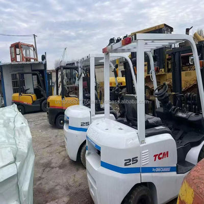 TCM 25 Máquina usada para carretillas elevadoras con motor diesel y rendimiento potente de TCM