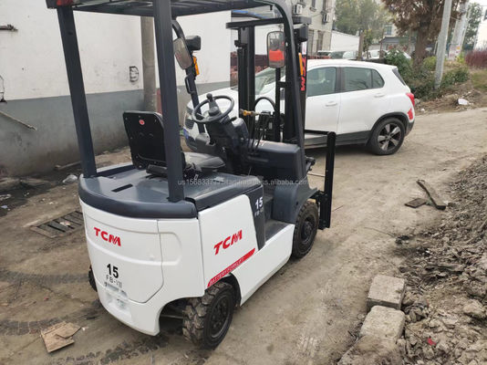 Camión elevador TCM 3.5t diesel en buenas condiciones con tiendas de materiales de construcción y asequible