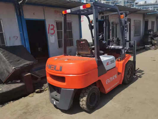 Helicóptero diésel con altura de elevación mínima de 2,5 m y longitud de tenedor de 2 m