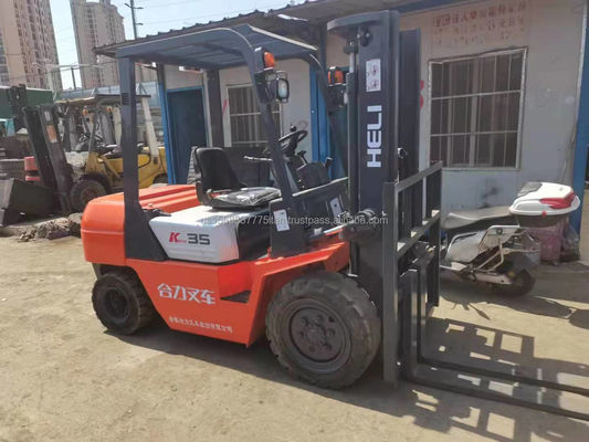 Helicóptero diésel con altura de elevación mínima de 2,5 m y longitud de tenedor de 2 m