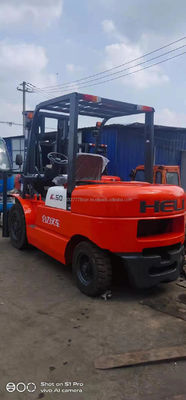 Gran carretilla elevadora diesel Heli K50 con ancho de horquilla de 3 m y longitud de horquilla de 2 m en envío gratuito