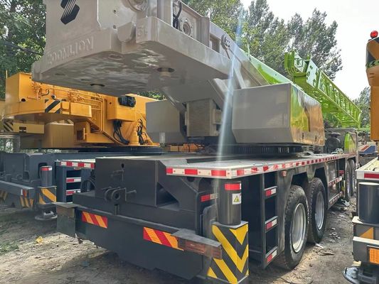 Máquina de construcción usada de grúa Zoomlion de 80 toneladas con 1000-1500 horas de trabajo