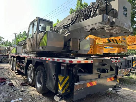 Máquina de construcción usada de grúa Zoomlion de 80 toneladas con 1000-1500 horas de trabajo