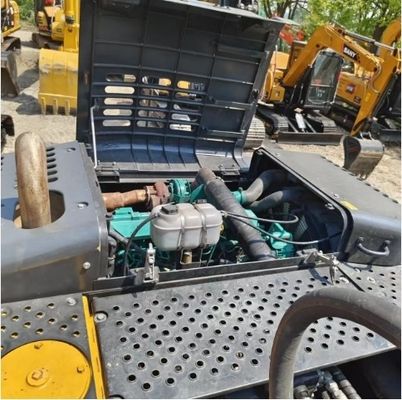 Excavadora VOLVO EC290 con cilindro hidráulico