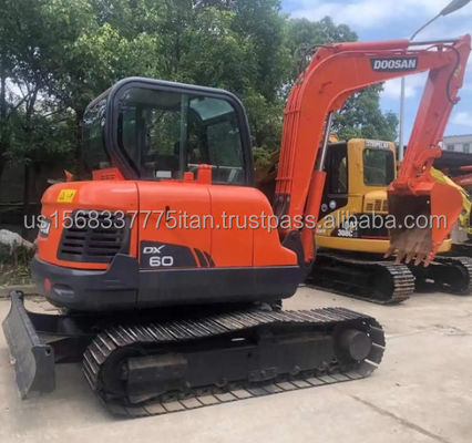 Excavadoras Doosan 6TON Dx60 Excavadora original de vías de construcción Menos horas de trabajo