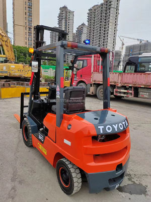 Toyota 9F30 de segunda mano Una solución confiable y duradera para el manejo de materiales