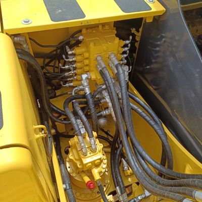 Peso de trabajo de 13 toneladas Excavadora usada Komatsu PC130 con válvula hidráulica original