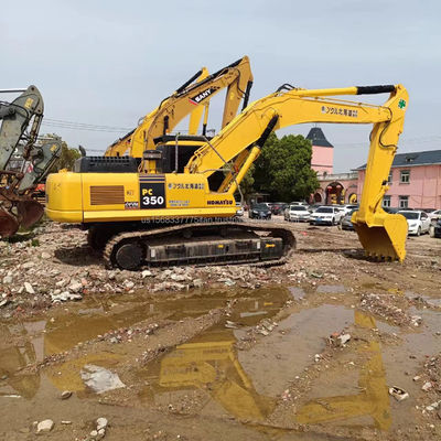 La excavadora Komatsu PC350 es de 35 toneladas con un cubo de 0.3M3 y un peso de máquina de 35000 KG