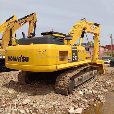 La excavadora Komatsu PC350 es de 35 toneladas con un cubo de 0.3M3 y un peso de máquina de 35000 KG