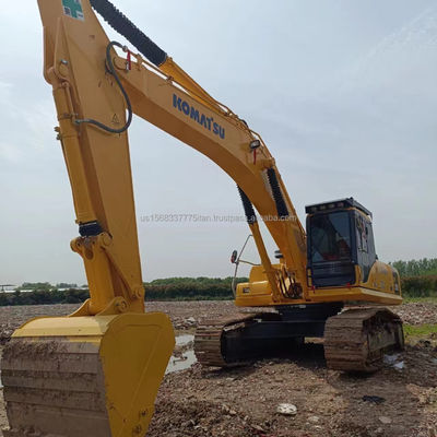 La excavadora Komatsu PC350 es de 35 toneladas con un cubo de 0.3M3 y un peso de máquina de 35000 KG
