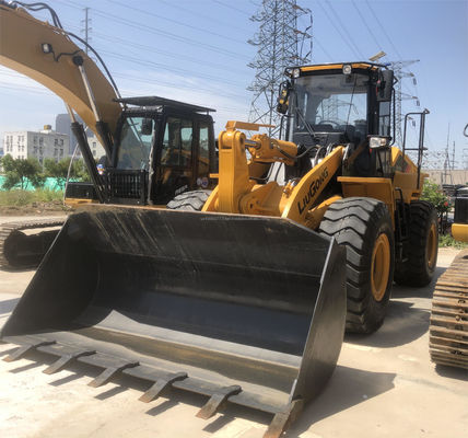 Cargador usado LG 856H asequible con bomba hidráulica original y excelente rendimiento