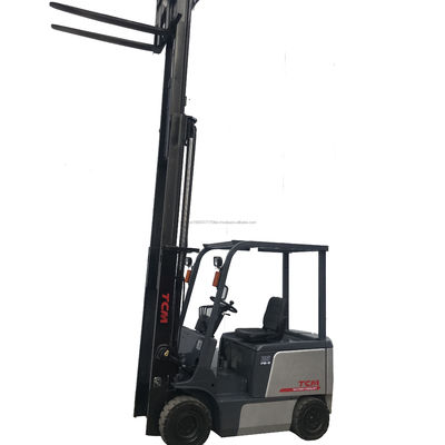 Largo de la horquilla 1000 mm TCM 25 Usado carretilla elevadora 4.5m 2.5ton Gran rendimiento máquina usada