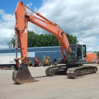 Excavadora Hitachi ZX240 de 24 toneladas con capacidad de cubo de 1.2M3 y rendimiento perfecto