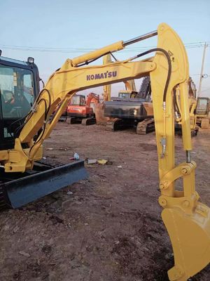 Excavadora Komatsu PC35 Mini con 0-2000 horas de trabajo y 3500 KG de peso de la máquina