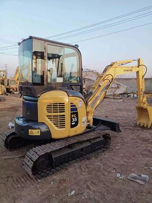 Excavadora Komatsu PC35 Mini con 0-2000 horas de trabajo y 3500 KG de peso de la máquina