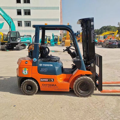 Tiendas de materiales de construcción usados 2012 TOYOTA 7F30 Diésel carretilla elevadora con y razonable