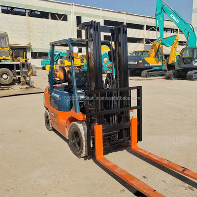 Tiendas de materiales de construcción usados 2012 TOYOTA 7F30 Diésel carretilla elevadora con y razonable